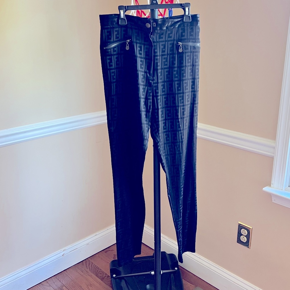 Fendi jeans size M in black.